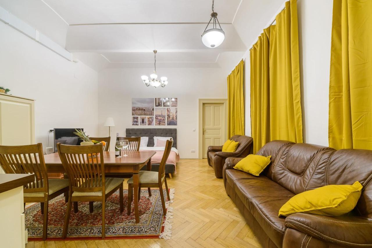 Cozy Apartment Near Stefanikuv Most Praag Buitenkant foto