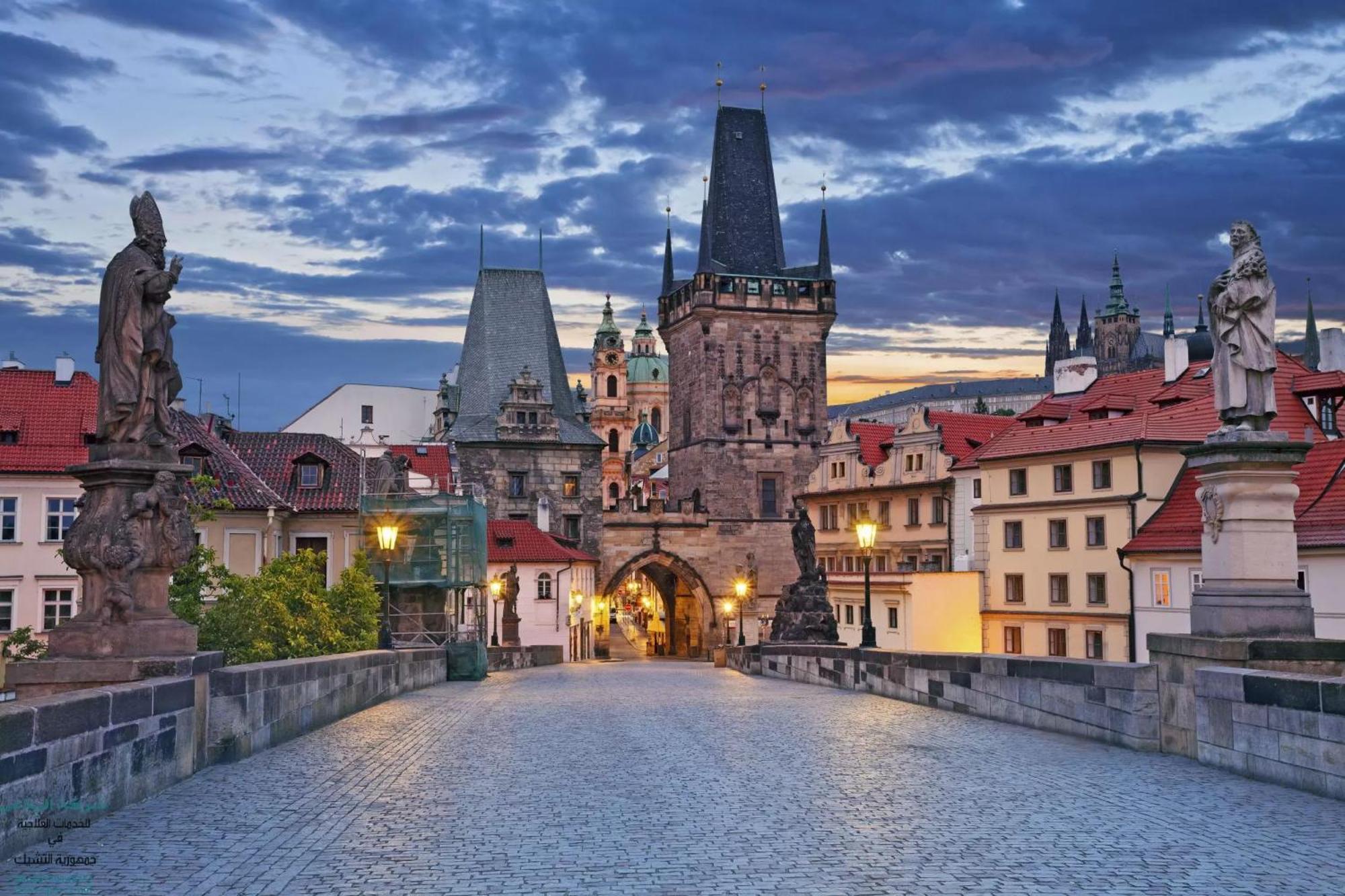 Cozy Apartment Near Stefanikuv Most Praag Buitenkant foto