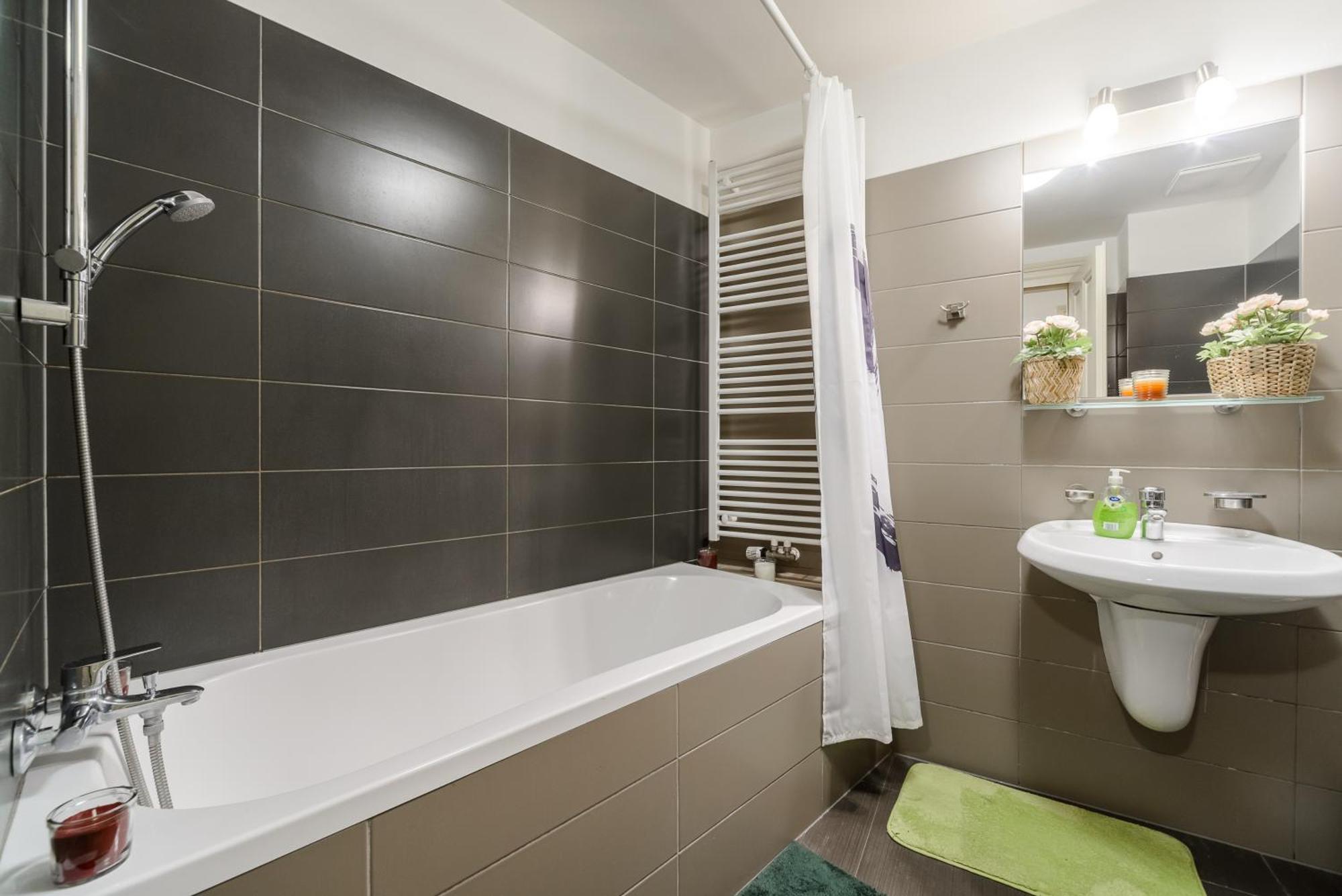 Cozy Apartment Near Stefanikuv Most Praag Buitenkant foto